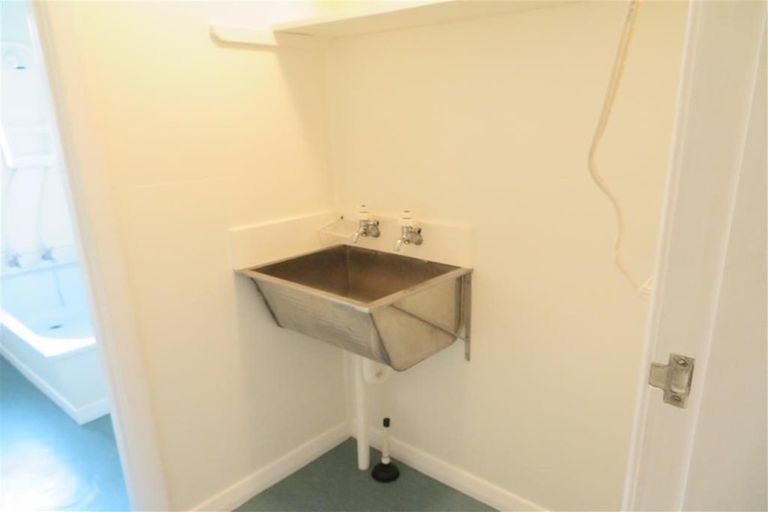 Photo of property in 1a Tocker Street, Taita, Lower Hutt, 5011