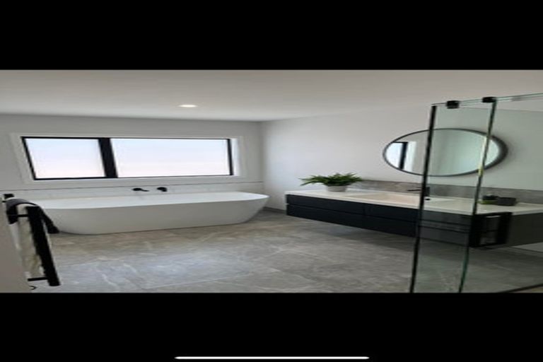 Photo of property in 4 Ngaroma Crescent, Whitianga, 3510