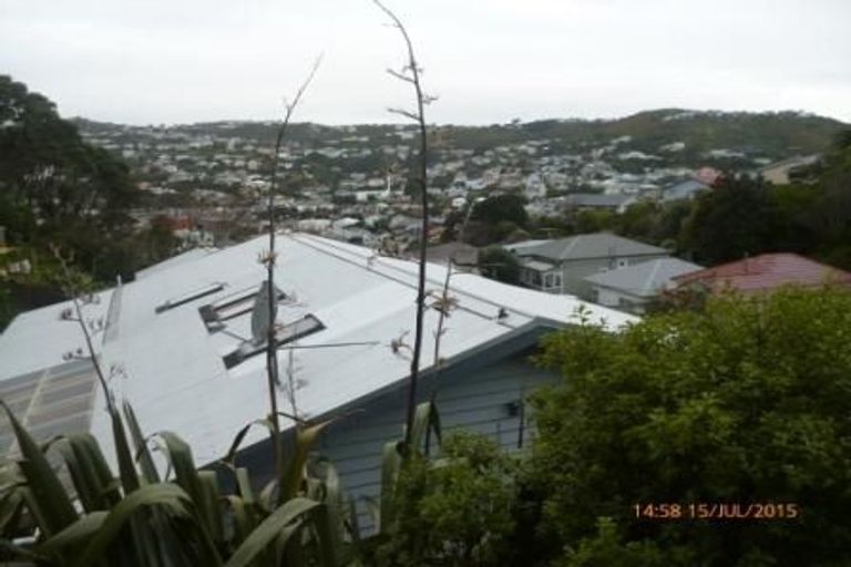 Photo of property in 2/44 Ribble Street, Island Bay, Wellington, 6023