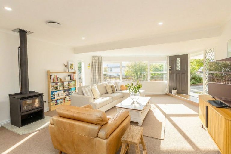 Photo of property in 12 Taverner Street, Carterton, 5713