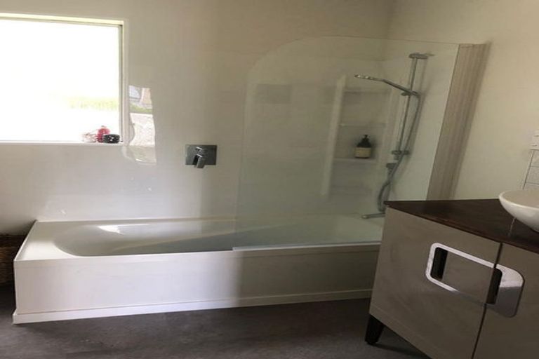 Photo of property in 175 Seatoun Heights Road, Seatoun, Wellington, 6022