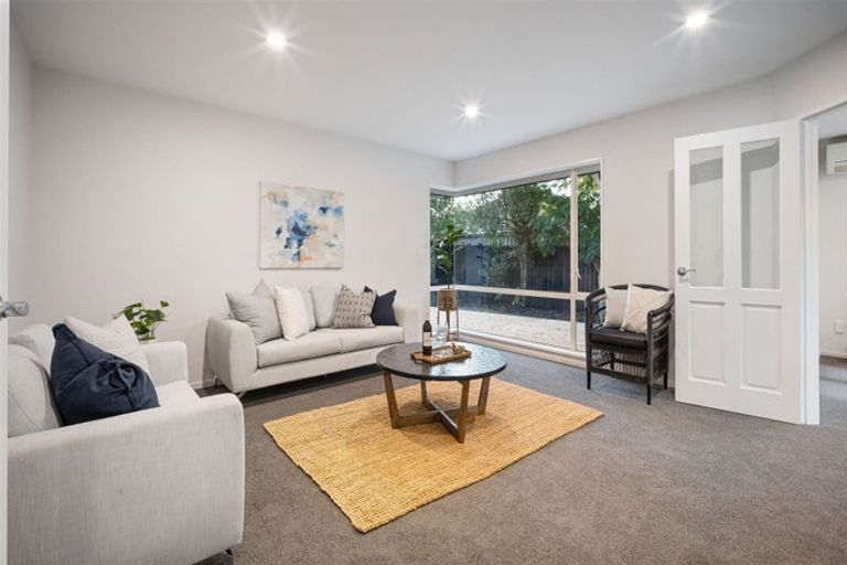 Photo of property in 4 Monterey Place, Parklands, Christchurch, 8083