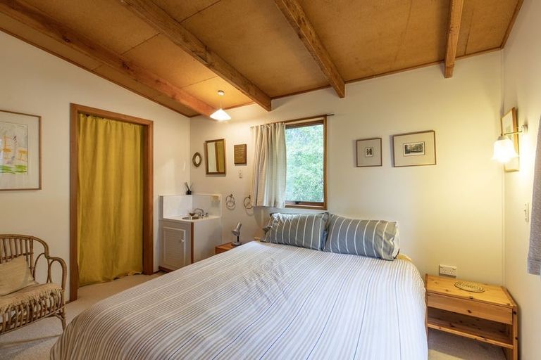 Photo of property in 33 Hauraki Terrace, Pukawa Bay, Turangi, 3381