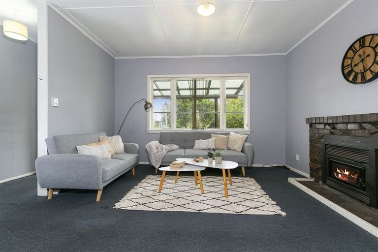 Photo of property in 1/11 Royton Avenue, Mangere East, Auckland, 2024