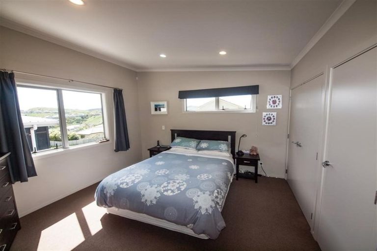 Photo of property in 40a Erlestoke Crescent, Churton Park, Wellington, 6037