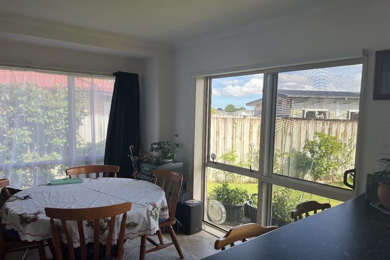 Photo of property in Rangeview Villas, 23/9 Fuller Close, Levin, 5510