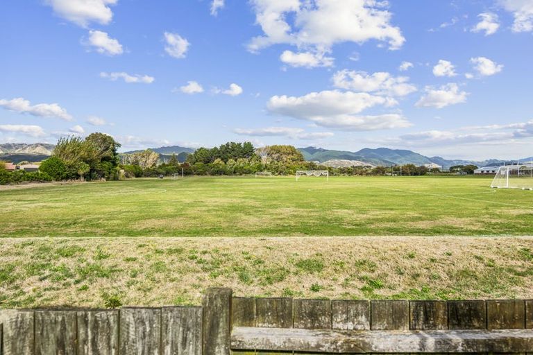 Photo of property in 8 Leigh Place, Paraparaumu Beach, Paraparaumu, 5032