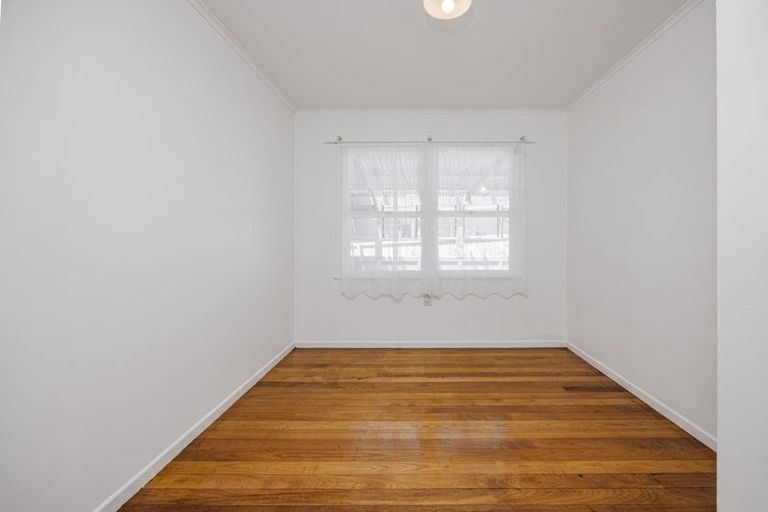 Photo of property in 13 Julian Place, Otara, Auckland, 2023