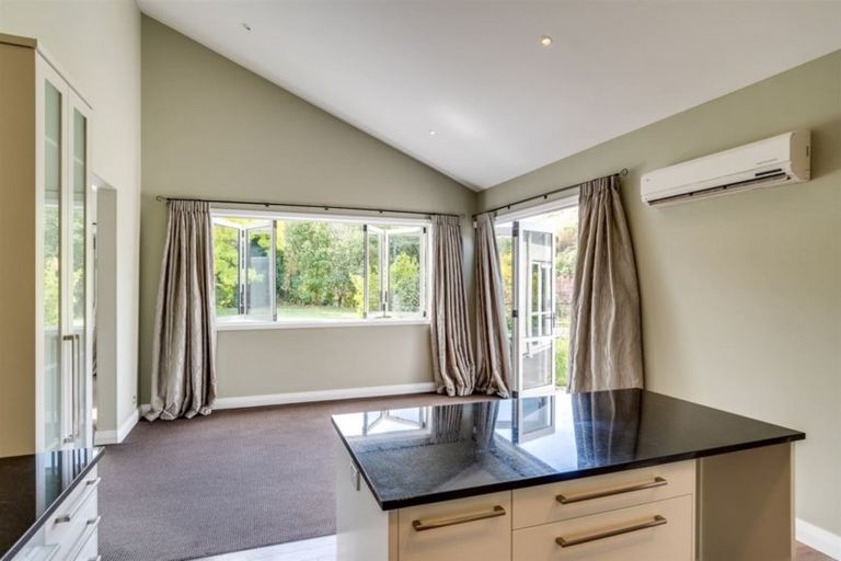 Photo of property in 127 Kent Terrace, Taradale, Napier, 4112