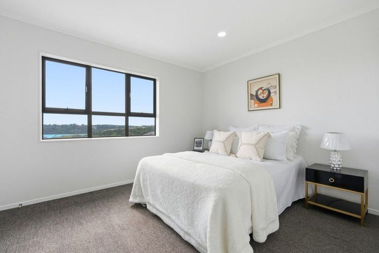 Photo of property in 30 Mackay Drive, Greenhithe, Auckland, 0632