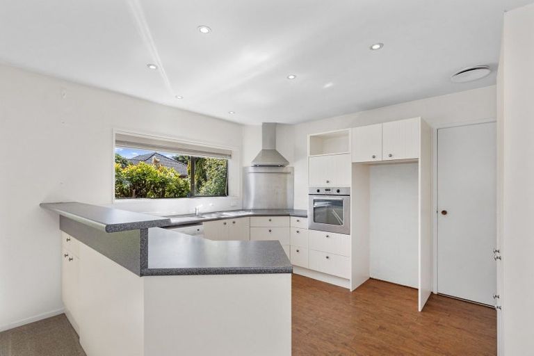 Photo of property in 2 Cottesmore Close, Burnside, Christchurch, 8053