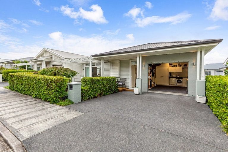 Photo of property in 52 Landmark Terrace, Orewa, 0931
