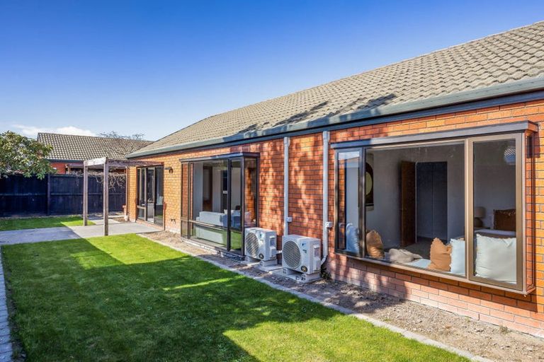 Photo of property in 51 Munro Street, Redwood, Christchurch, 8051