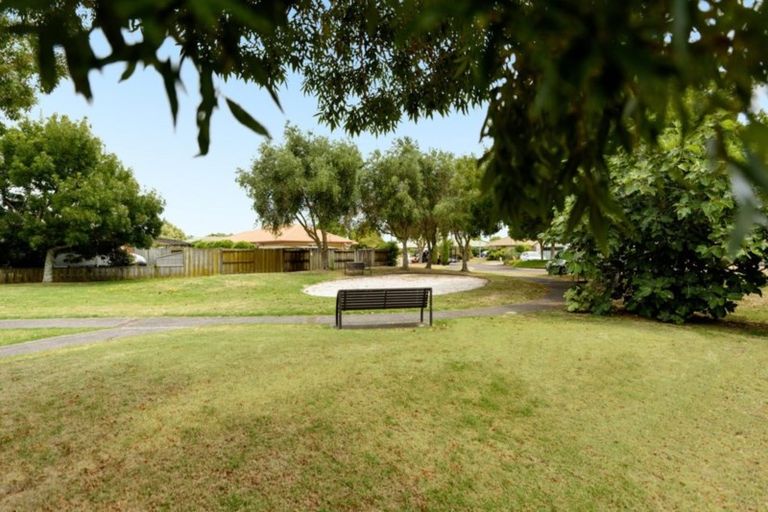 Photo of property in 16 Lavender Place, Papamoa Beach, Papamoa, 3118