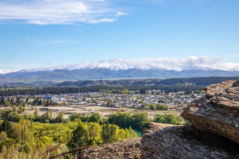 Photo of property in 16 Hawkdun Place, Bridge Hill, Alexandra, 9320