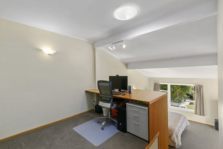 Photo of property in 301 Dowse Drive, Maungaraki, Lower Hutt, 5010