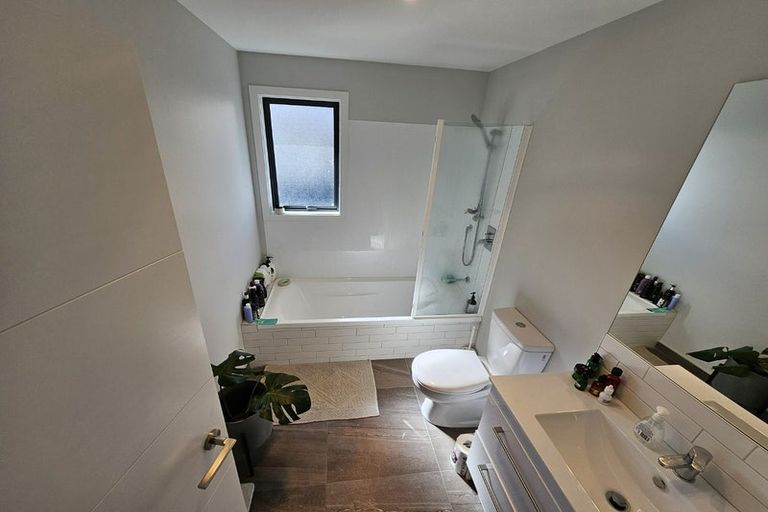 Photo of property in 16 Porokaiwhiri Street, Crofton Downs, Wellington, 6035