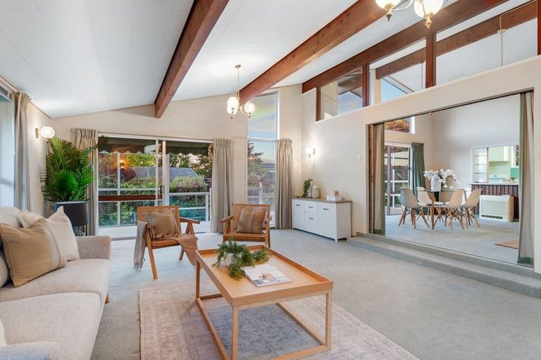 Photo of property in 4 Hawkswood Place, Avonhead, Christchurch, 8042