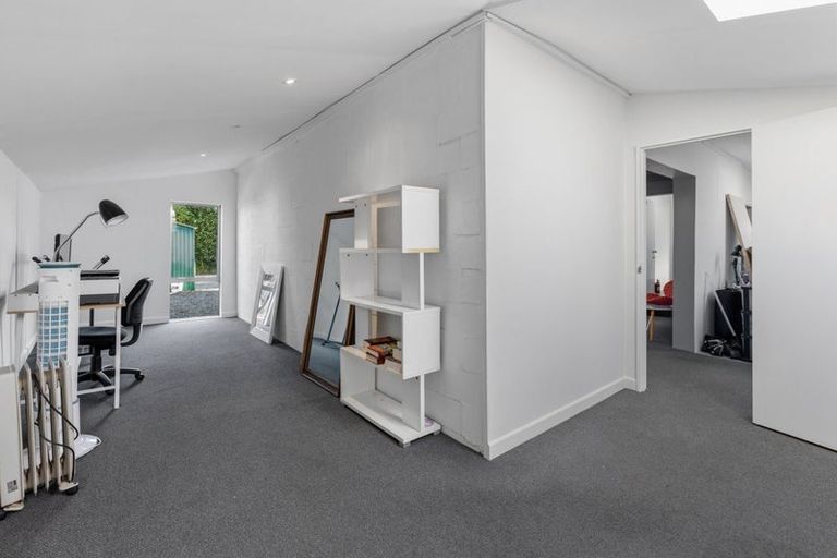 Photo of property in 18 Croziers Road, St Albans, Christchurch, 8052