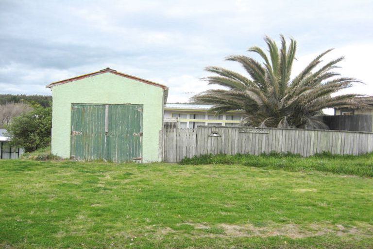 Photo of property in 4 Kent Street, Waitarere Beach, Levin, 5510