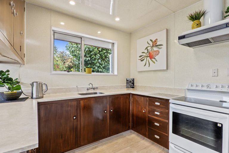 Photo of property in 57 Warren Crescent, Hillmorton, Christchurch, 8025