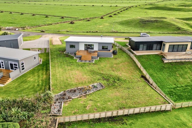 Photo of property in 23 Waipipi Road, Waverley, 4591