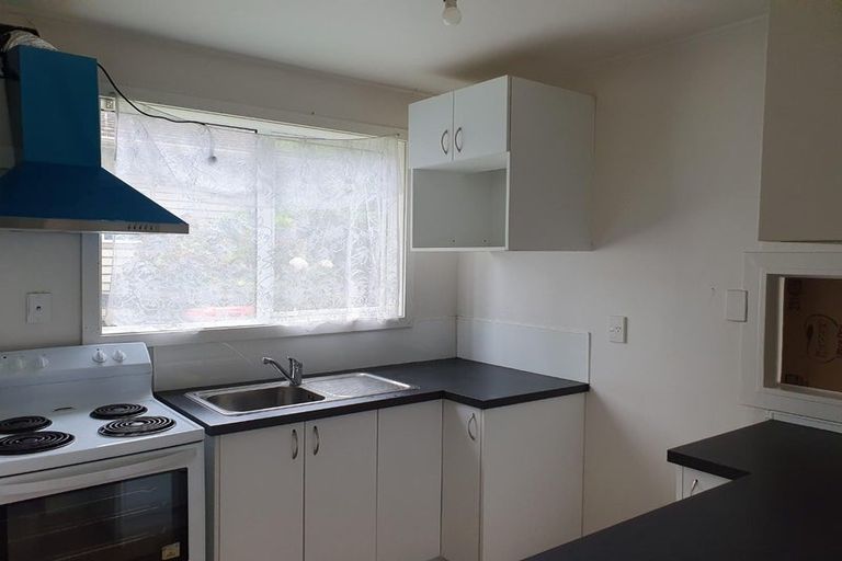 Photo of property in 40h Leighton Avenue, Waiwhetu, Lower Hutt, 5010