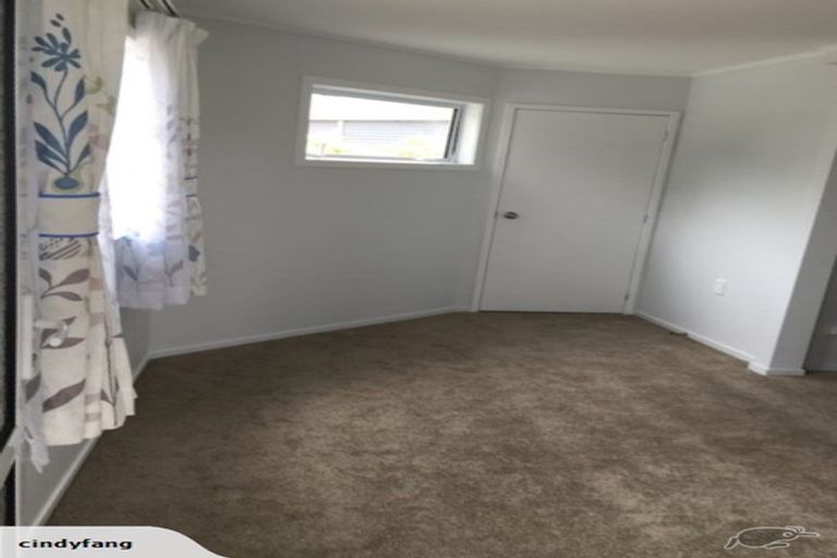 Photo of property in 18 Dunstall Place, Mangere Bridge, Auckland, 2022