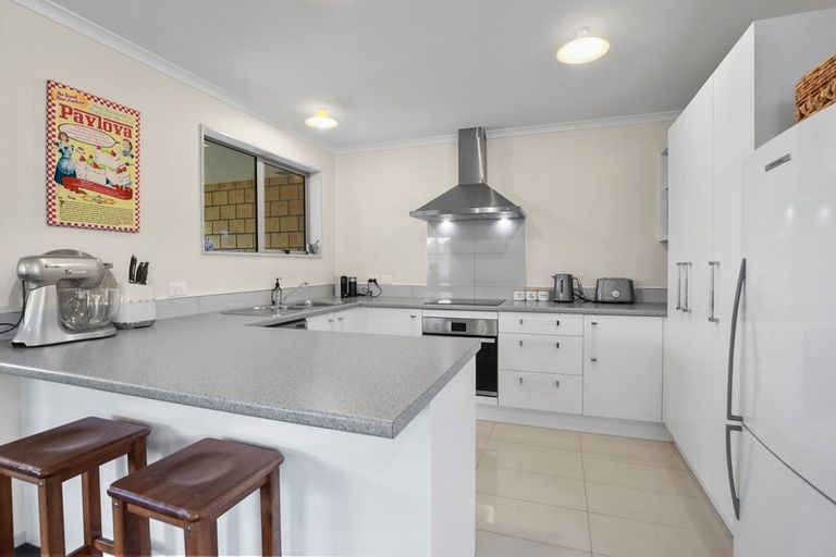 Photo of property in 14 Max Landing, Grandview Heights, Hamilton, 3200