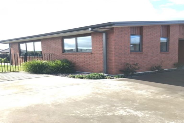 Photo of property in 40 Jarrett Terrace, Leamington, Cambridge, 3432