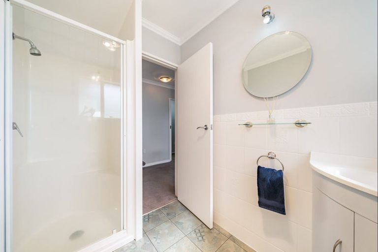 Photo of property in 77 Sunbrae Drive, Silverstream, Upper Hutt, 5019