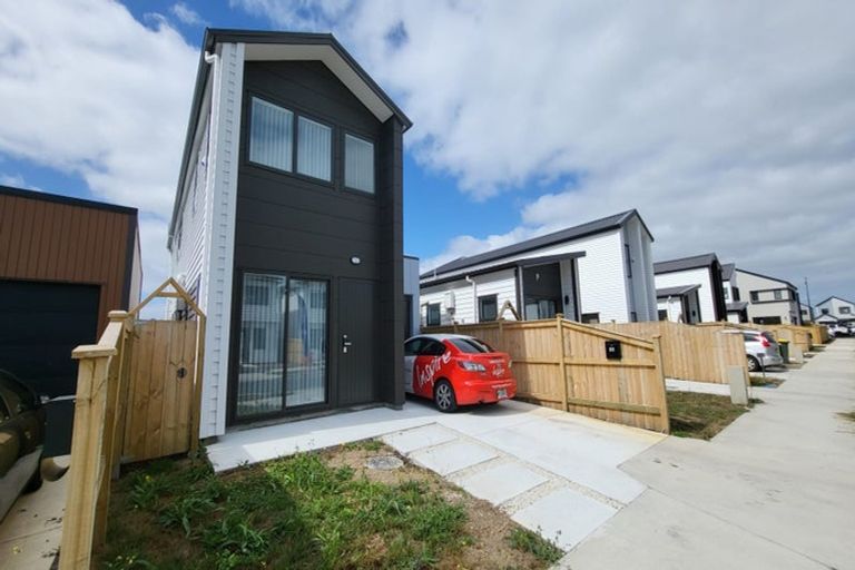 Photo of property in 10 Tetekura Street, Takanini, 2110