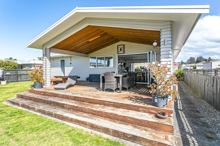 Photo of property in 104 Kiwi Road, Whangamata, 3620