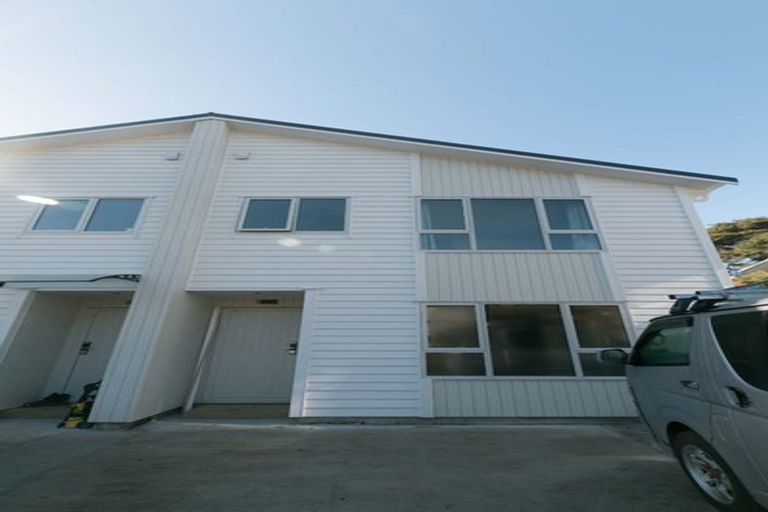 Photo of property in 20 Beach Road, Castor Bay, Auckland, 0620