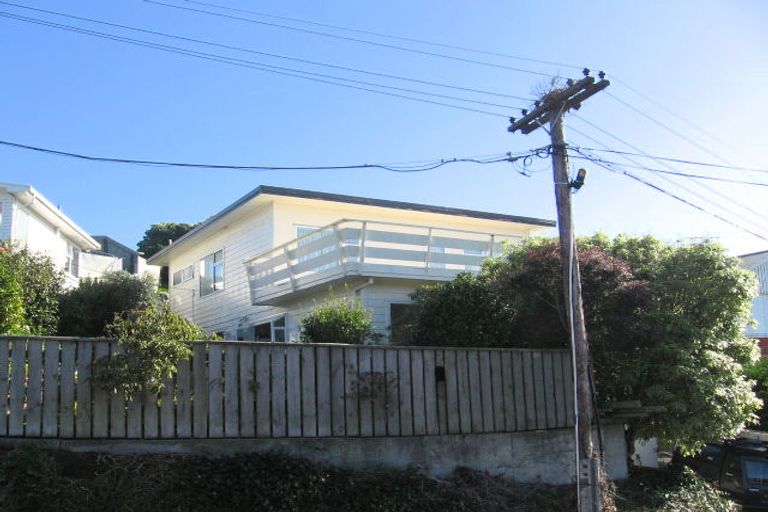 Photo of property in 7 Angell Street, Johnsonville, Wellington, 6037