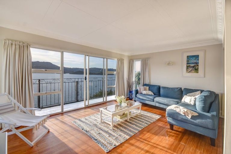 Photo of property in 35 Oxley Crescent, Broad Bay, Dunedin, 9014