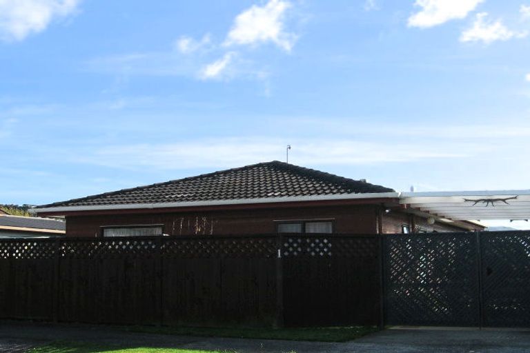 Photo of property in 1 Kennedy Grove, Stokes Valley, Lower Hutt, 5019