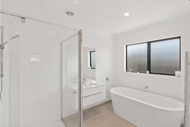 Photo of property in 44 Mcquillan Avenue, Woodend, 7610