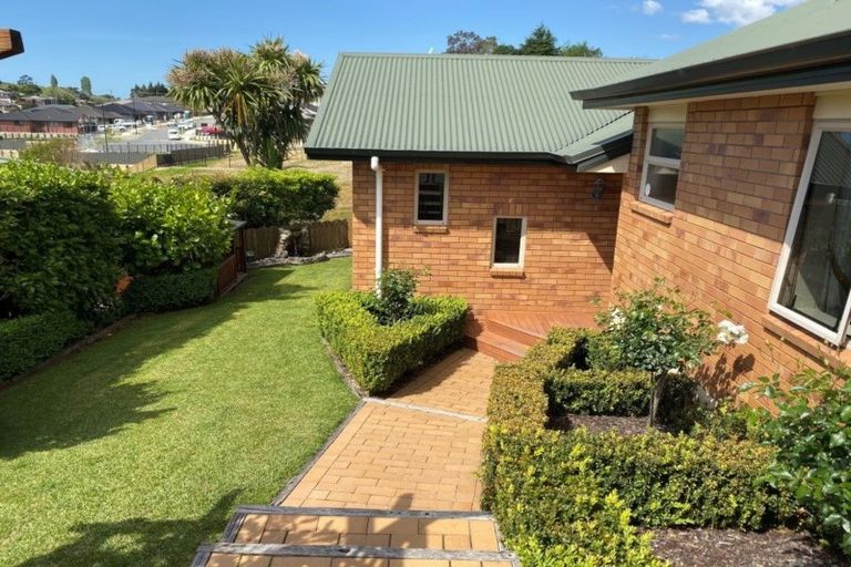 Photo of property in 43 Bayvista Close, Welcome Bay, Tauranga, 3112