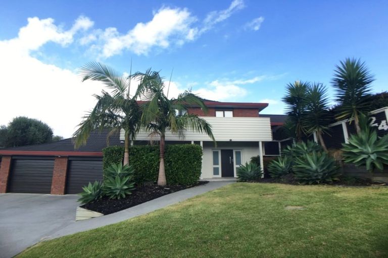 Photo of property in 24 Lexington Drive, Botany Downs, Auckland, 2010