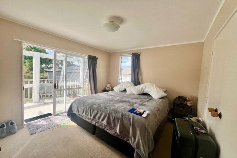 Photo of property in 40 Hassan Drive, Massey, Auckland, 0614