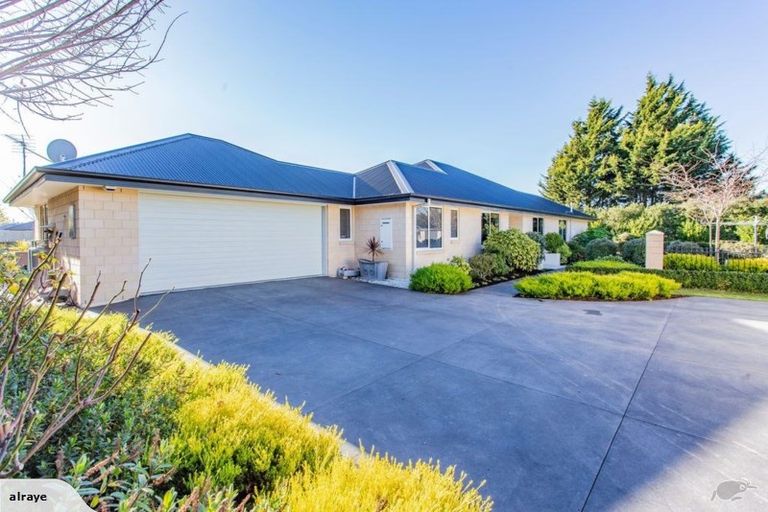 Photo of property in 7 Teviotview Place, Amberley, 7410