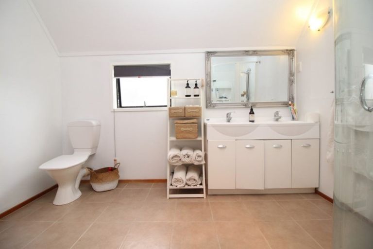 Photo of property in 15a Fitzroy Street, Papatoetoe, Auckland, 2104