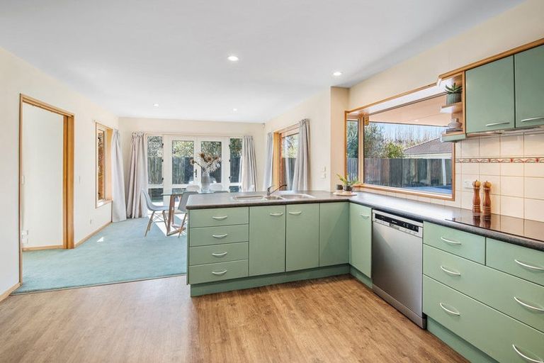 Photo of property in 32a Sawyers Arms Road, Northcote, Christchurch, 8052