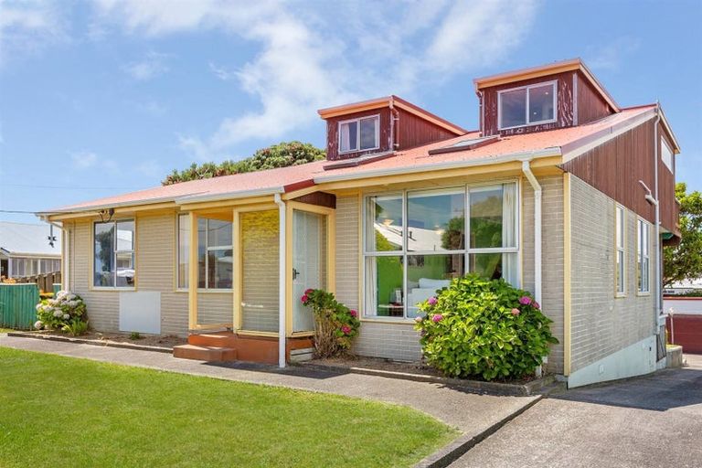 Photo of property in 63 Te Pene Avenue, Titahi Bay, Porirua, 5022