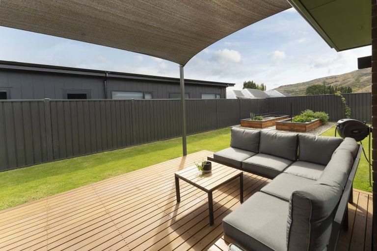 Photo of property in 5 Travertine Street, Cromwell, 9310