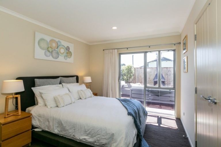 Photo of property in 28 Airini Road, Waimarama, Havelock North, 4294