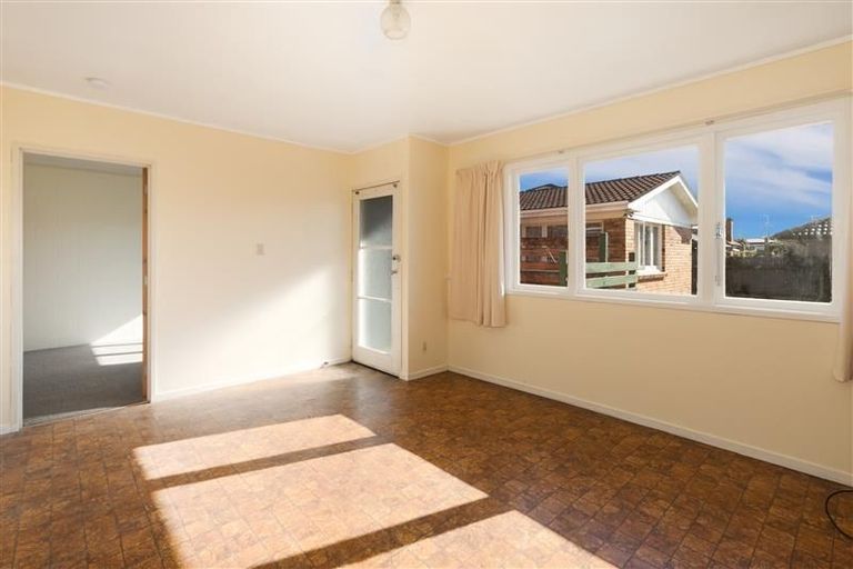 Photo of property in 3 Norman Spencer Drive, Papatoetoe, Auckland, 2104