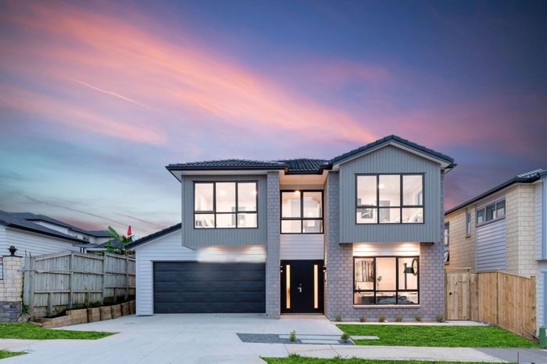 Photo of property in 30 Ballindrait Drive, Flat Bush, Auckland, 2019