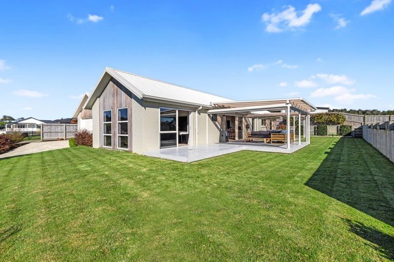 Photo of property in 3 Syrah Grove, Te Kauwhata, 3710